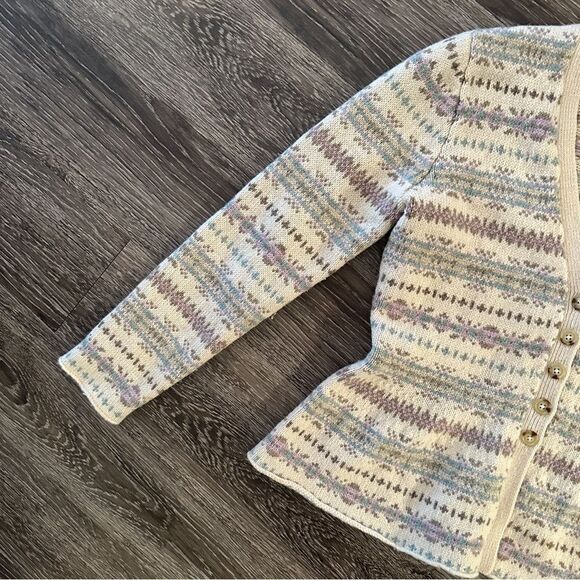 Lauren Ralph Lauren 100% Lambs Wool cardigan sweater - Picture 3 of 7